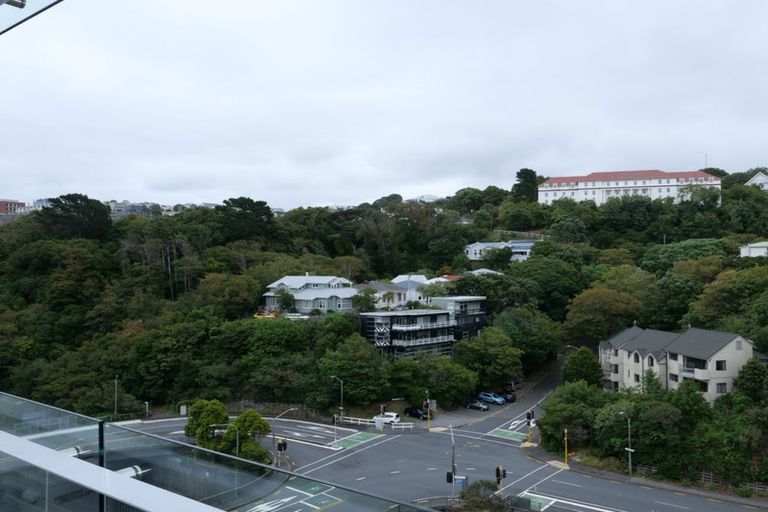 Photo of property in Montreaux Apartments, 9g/164 The Terrace, Wellington Central, Wellington, 6011