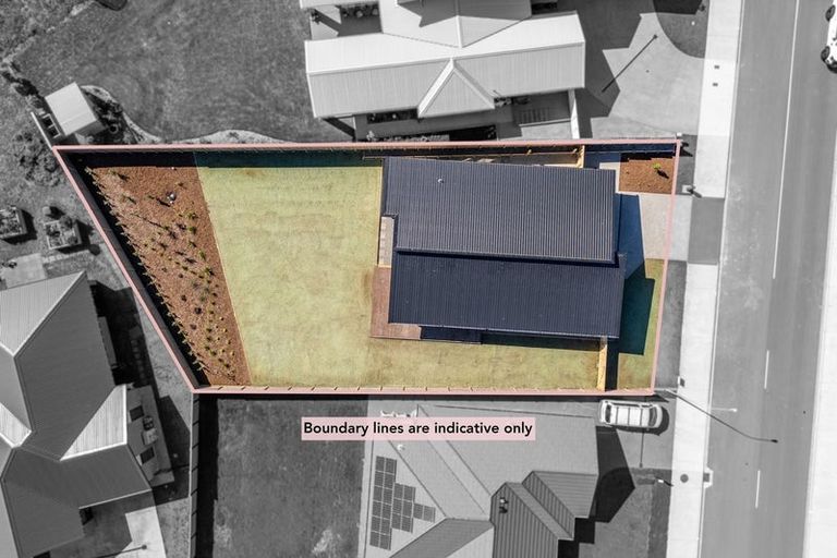 Photo of property in 166 Karuhiruhi Street, Waikanae, 5036