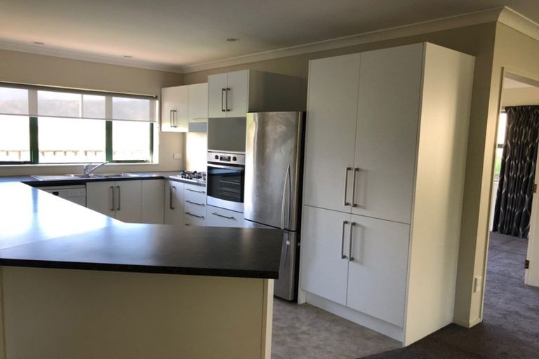 Photo of property in 13 Brendan Drive, Te Horo Beach, Otaki, 5581