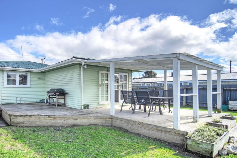 Photo of property in 21 South Belt, Solway, Masterton, 5810