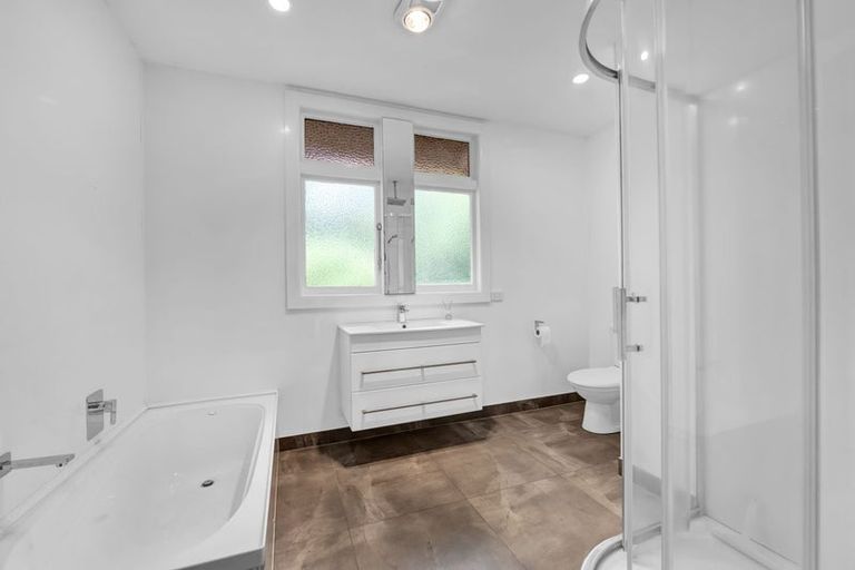 Photo of property in 10 Cameron Street, Hawera, 4610