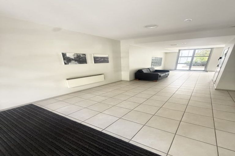 Photo of property in 2/41 Cambridge Terrace, Christchurch Central, Christchurch, 8013