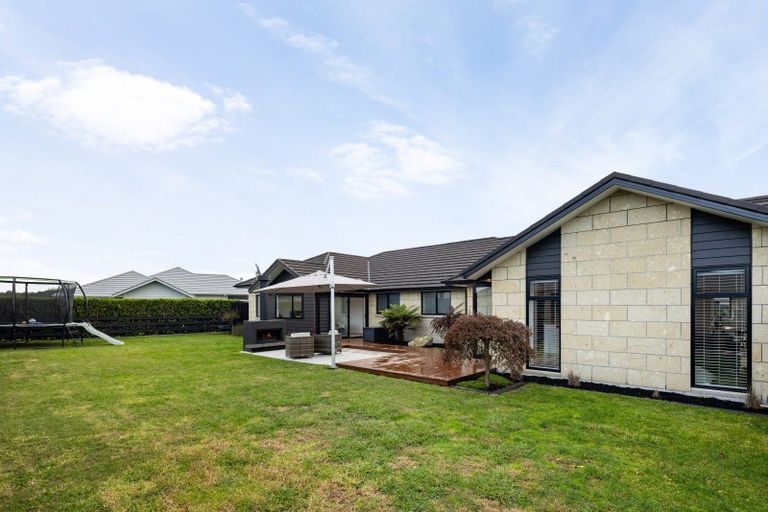 Photo of property in 34 Mike Smith Drive, Cambridge, 3434