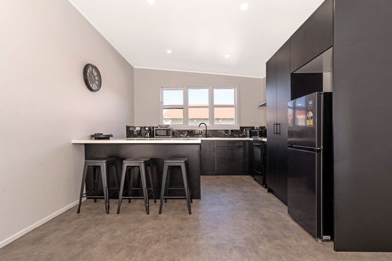 Photo of property in 11 Endcliffe Road, Kaiti, Gisborne, 4010