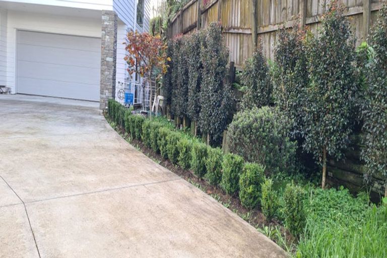 Photo of property in 25a Addison Drive, Glendene, Auckland, 0602