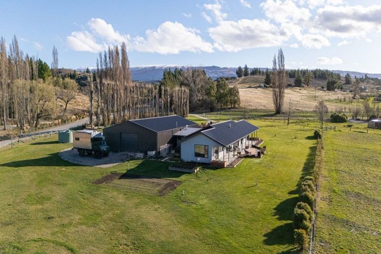 Photo of property in 4 Padgets Lane, Earnscleugh, Alexandra, 9391