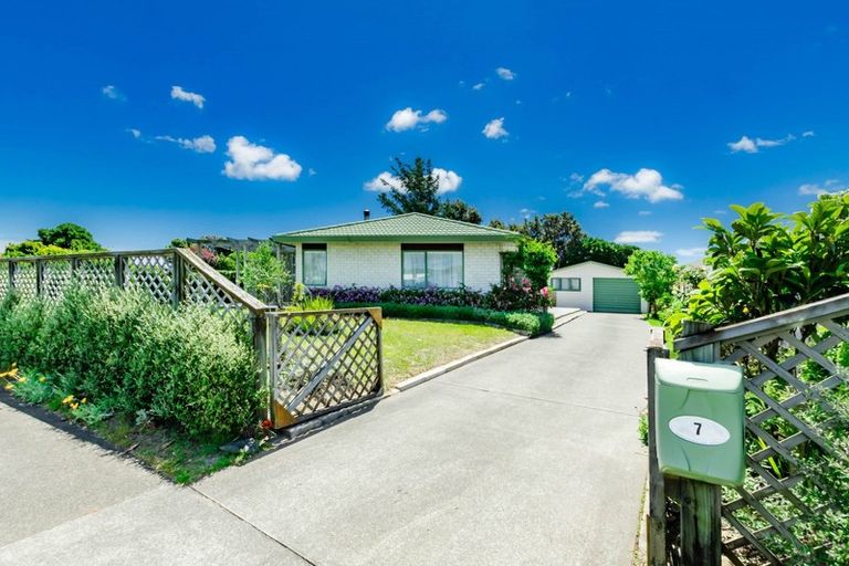 Photo of property in 7 Tobys Way, Waikanae Beach, Waikanae, 5036