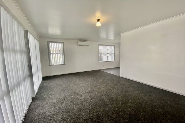 Photo of property in 1/15 Garth Place, Manurewa, Auckland, 2102