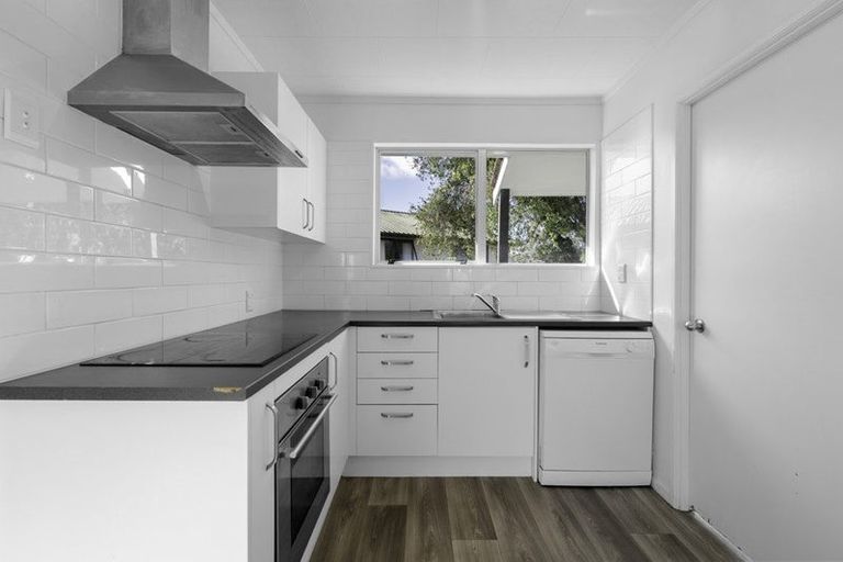 Photo of property in 35 Purcell Place, Melville, Hamilton, 3206