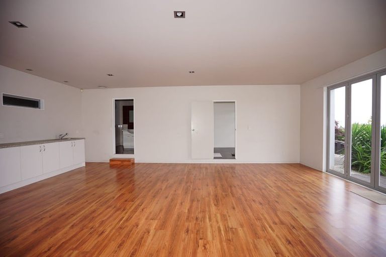 Photo of property in 3 Orewa Heights Crescent, Orewa, 0931