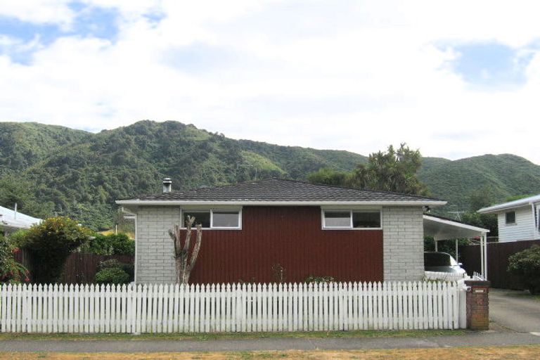 Photo of property in 13 Kentucky Street, Totara Park, Upper Hutt, 5018