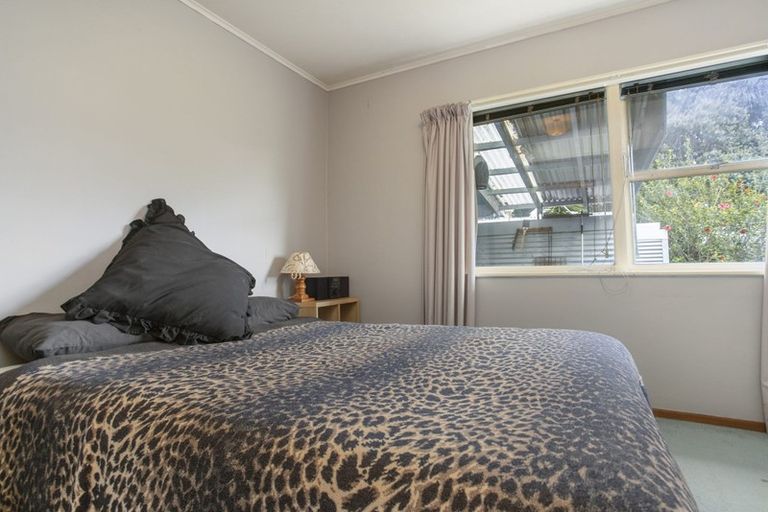 Photo of property in 54 Ambury Road, Mangere Bridge, Auckland, 2022