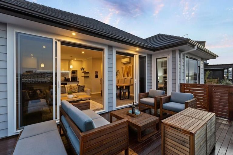 Photo of property in 22 Arriere Lane, Silverdale, 0932