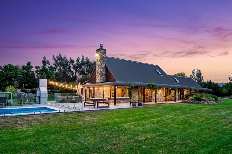 Photo of property in 539 Ballantyne Road, Wanaka, 9382