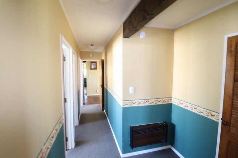 Photo of property in 3 Moray Place, Durie Hill, Whanganui, 4500