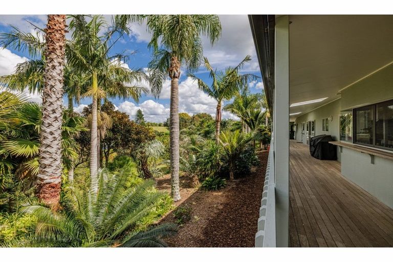 Photo of property in 33a Skudders Beach Road, Kerikeri, 0294