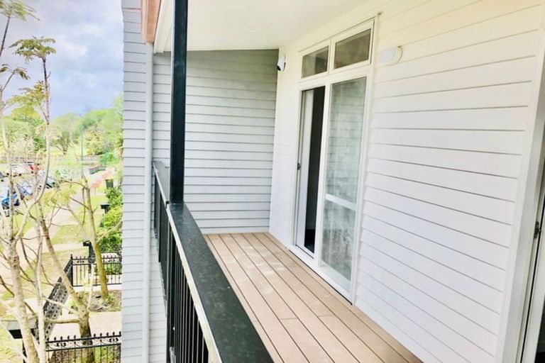 Photo of property in 5/44 Carlos Drive, Flat Bush, Auckland, 2016