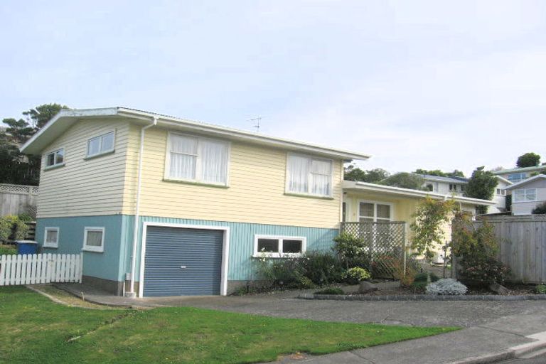 Photo of property in 2 Kimball Place, Johnsonville, Wellington, 6037