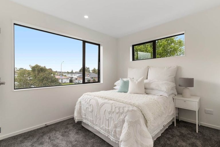 Photo of property in 48b Portadown Avenue, Pakuranga Heights, Auckland, 2010