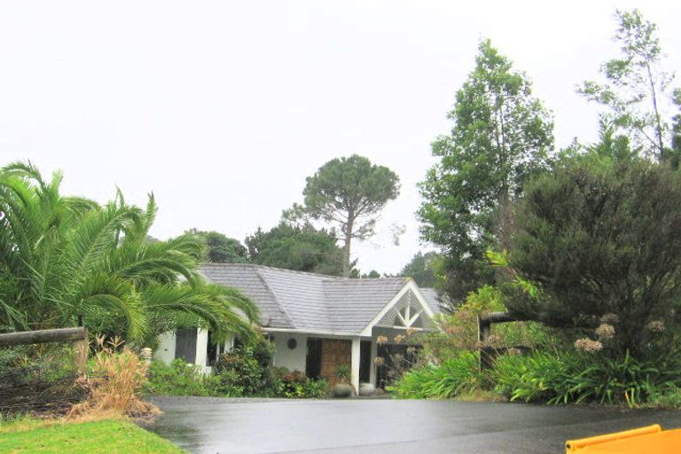 Photo of property in 32 Bernard Magnus Lane, Greenhithe, Auckland, 0632