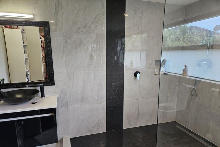 Photo of property in 4 Bellamont Street, Kumeu, 0810