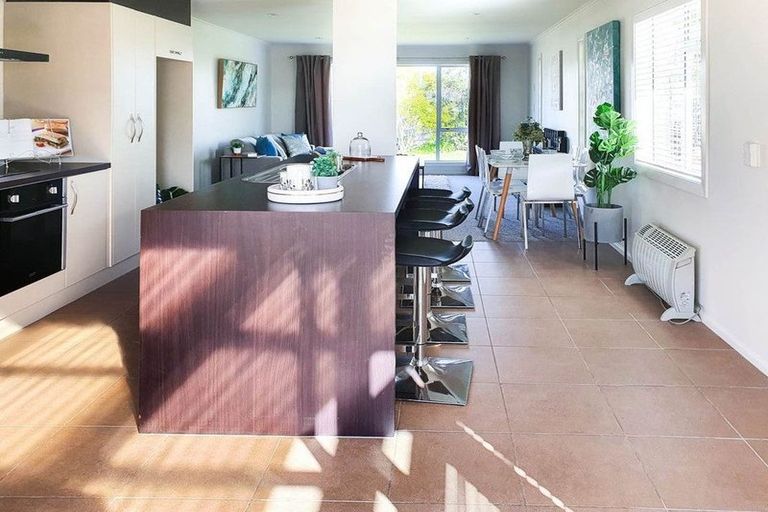 Photo of property in 6 Birdwood Road, Pukekohe, 2120