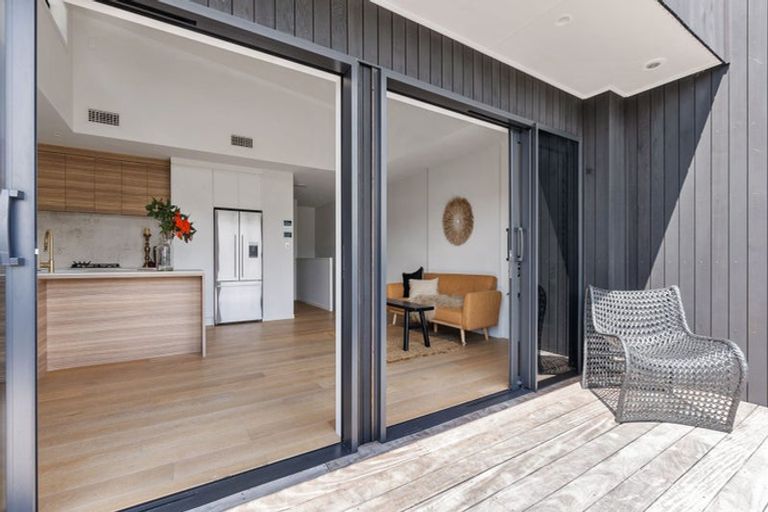 Photo of property in 8/2 Stewart Street, Raglan, 3225