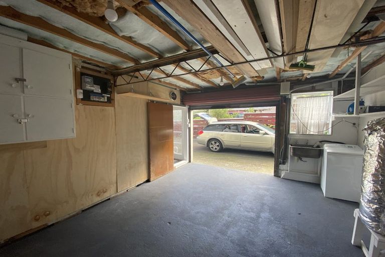 Photo of property in 1/10 Mckelvey Place, Tawa, Wellington, 5028