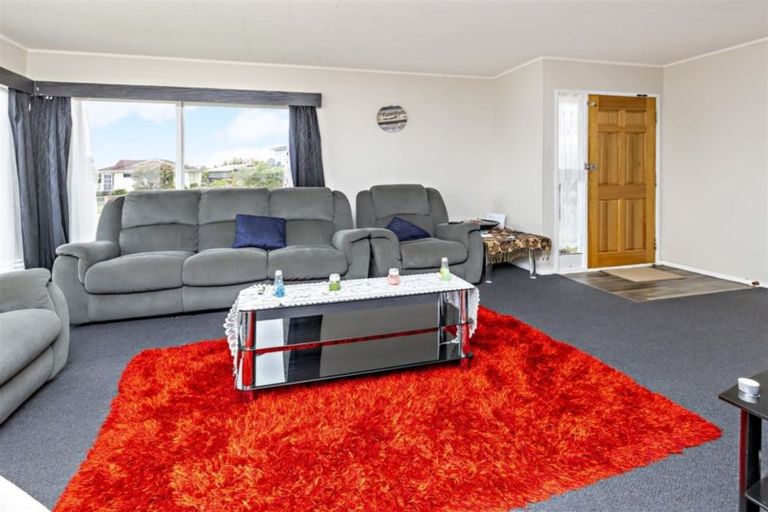 Photo of property in 3 Espada Place, Clover Park, Auckland, 2019