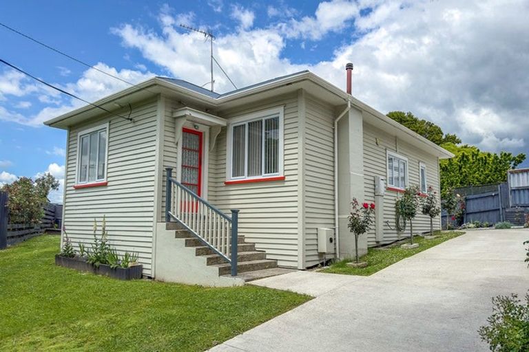 Photo of property in 5 Ensor Place, Tirau, 3410