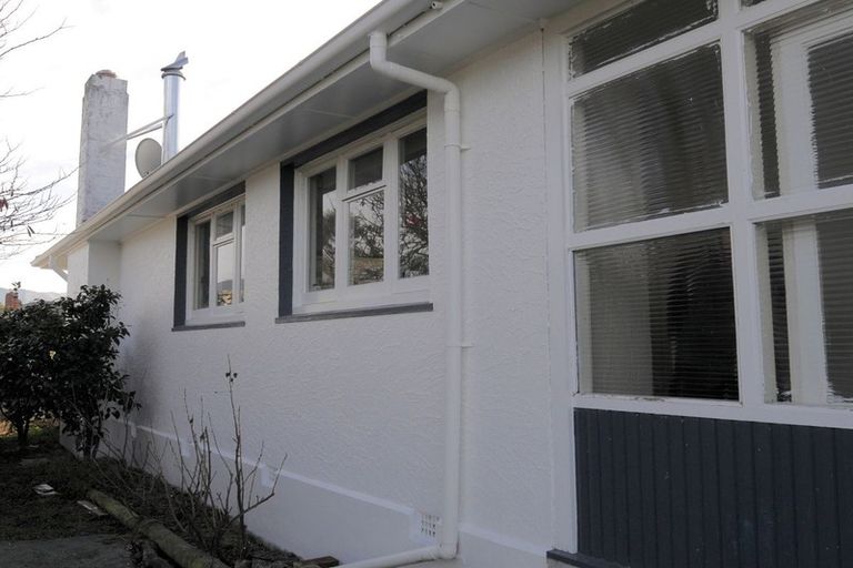 Photo of property in 61 Rhodes Street, Waimate, 7924