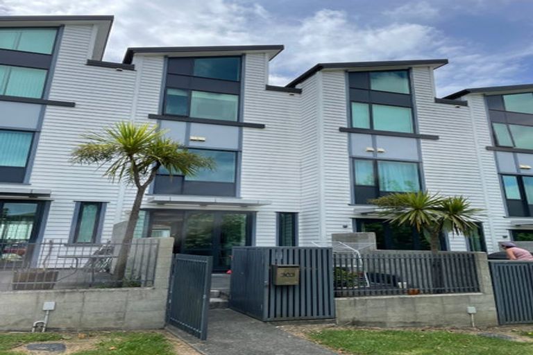Photo of property in 303 Murphys Road, Flat Bush, Auckland, 2019