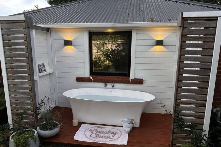 Photo of property in 1/43 Tramway Road, Beach Haven, Auckland, 0626