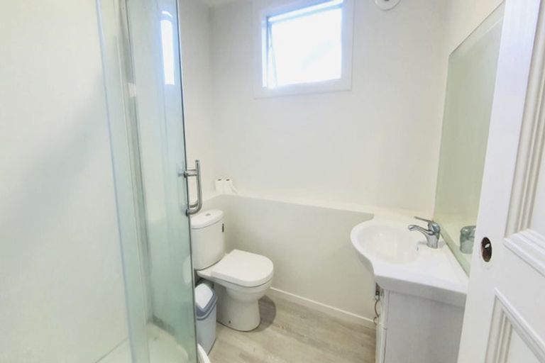 Photo of property in 3/10 Westward Ho, Glen Eden, Auckland, 0602