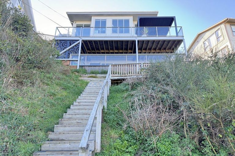 Photo of property in 165 Townsend Road, Miramar, Wellington, 6022