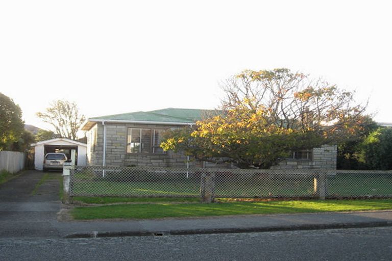 Photo of property in 3 Jillett Street, Titahi Bay, Porirua, 5022