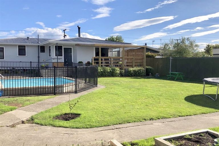 Photo of property in 18 Woburn Street, Waipukurau, 4200