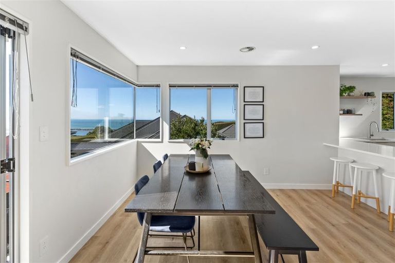 Photo of property in 26 Belleview Terrace, Mount Pleasant, Christchurch, 8081