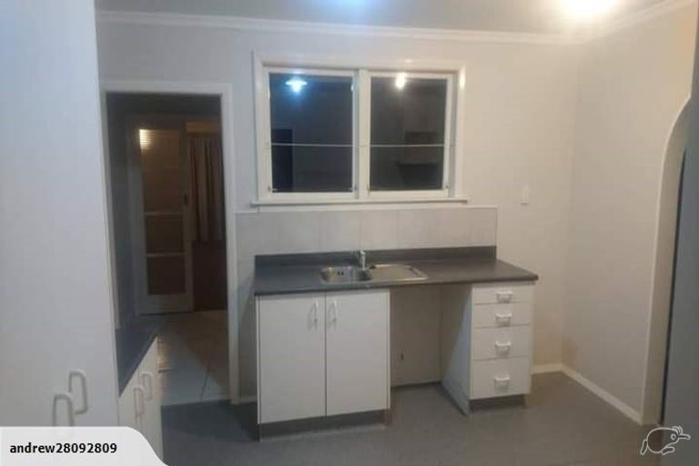 Photo of property in 17 East Street, Terrace End, Palmerston North, 4410