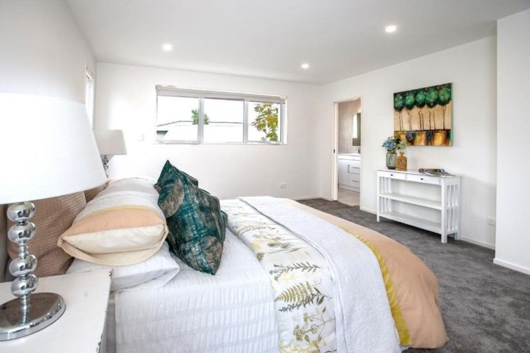 Photo of property in 30b Coniston Avenue, Te Atatu South, Auckland, 0610