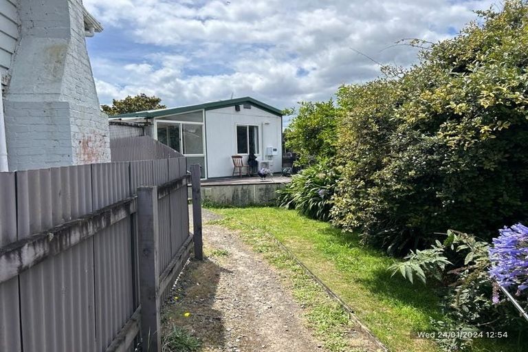 Photo of property in 9 Mahoe Street, Strandon, New Plymouth, 4312