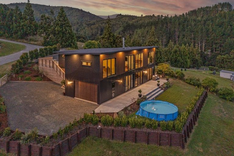 Photo of property in 40 Spikes Way, Whitianga, 3510