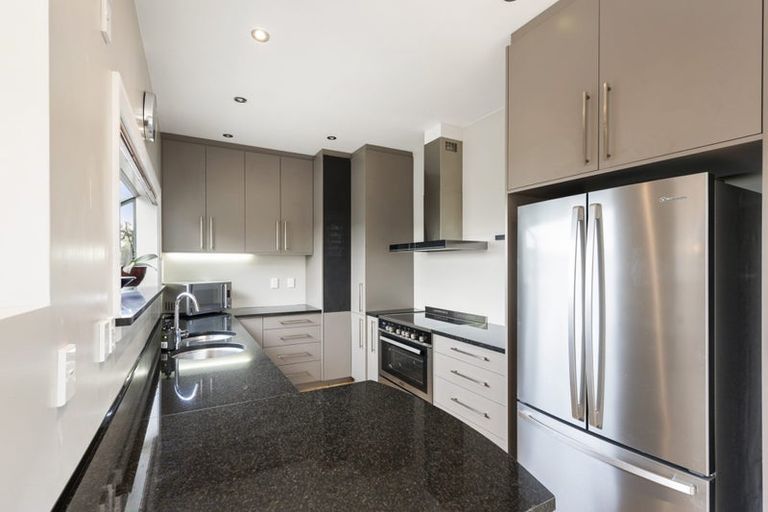 Photo of property in 11 Southern Cross Crescent, Island Bay, Wellington, 6023