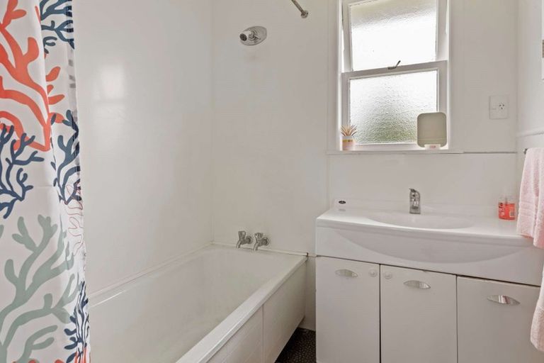 Photo of property in 305 Hazelmere Crescent, Te Awamutu, 3800