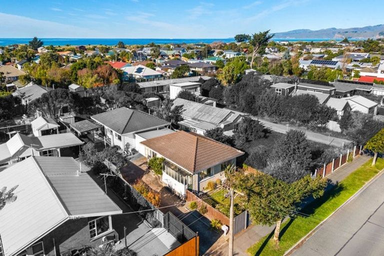 Photo of property in 1/117 Estuary Road, South New Brighton, Christchurch, 8062