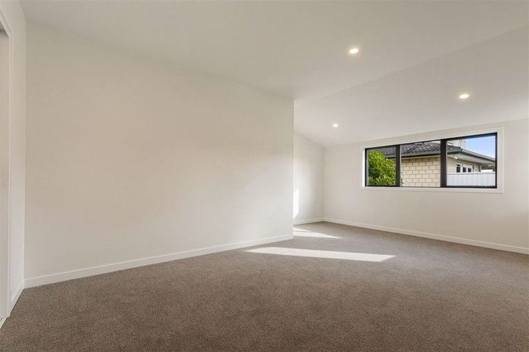 Photo of property in 12a Bluefin Way, West Harbour, Auckland, 0618