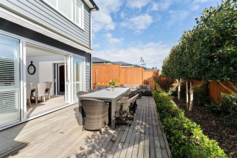 Photo of property in 37 Nobilo Road, Kumeu, 0810