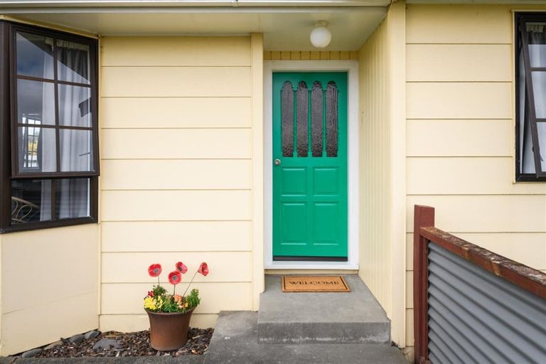 Photo of property in 2 Walton Street, Bulls, 4818