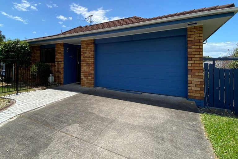 Photo of property in 33 Dianne Louise Drive, Half Moon Bay, Auckland, 2012