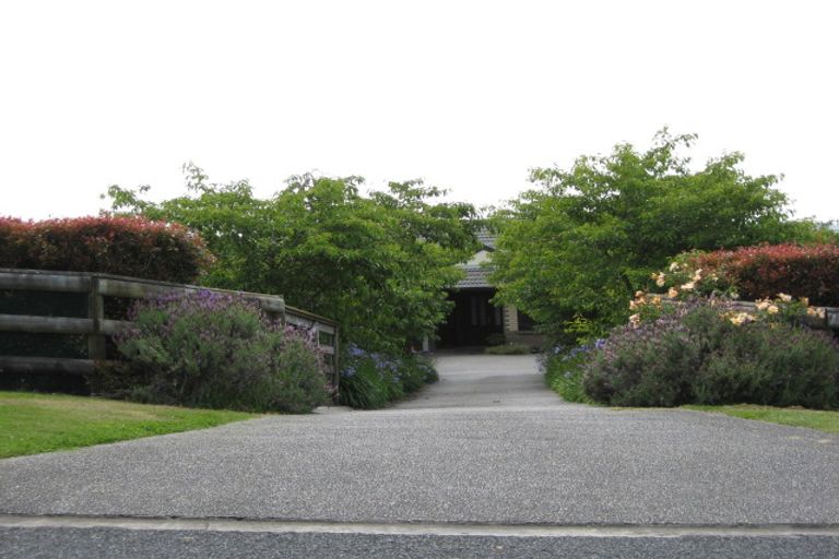 Photo of property in 40 Broadwood Rise, Kumeu, 0892